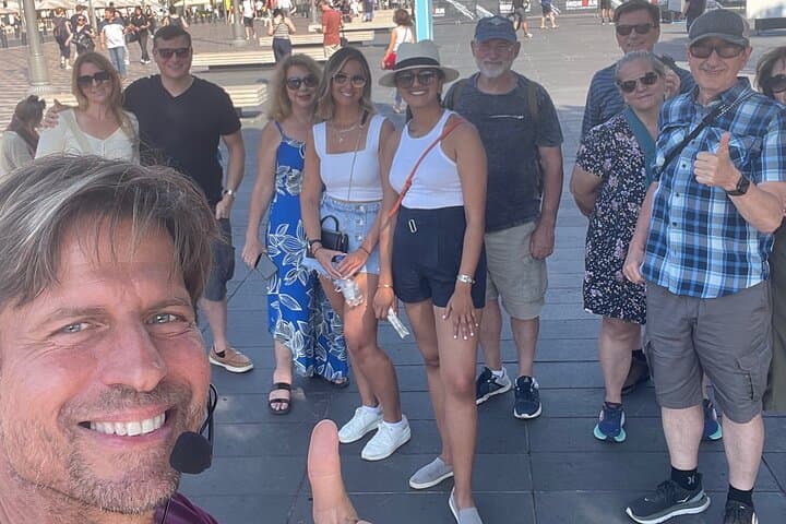 Walking tour of Nice, the old town & the Coline du Château