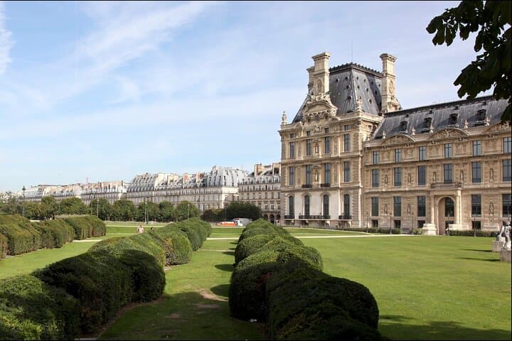 Midnight in Paris Movie Locations - Private Tour with Local Guide
