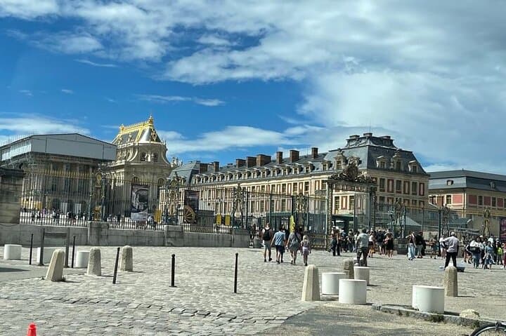 Transfer to the Ile de France region from CDG or ORLY Airport