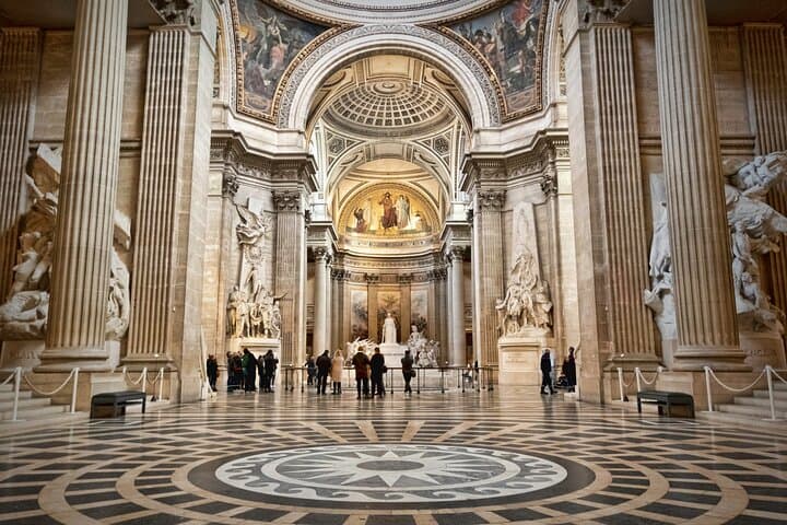Panthéon Paris Private Guided Tour with Transfers