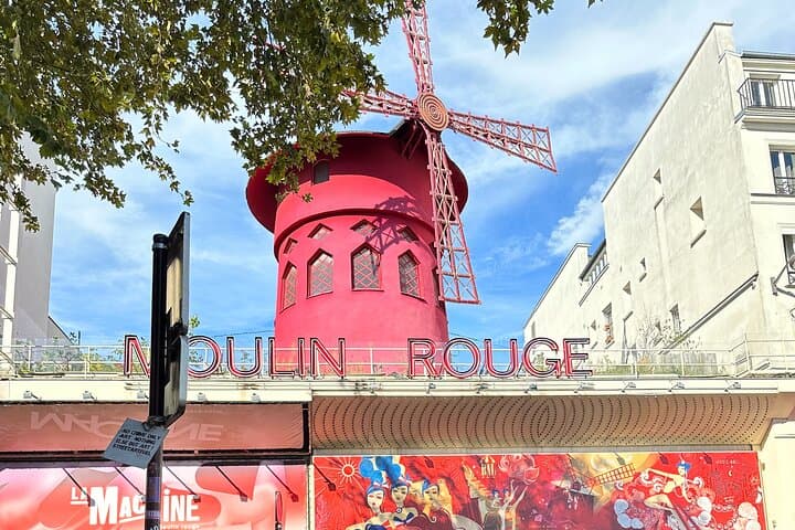 Private Paris tour By Minivan, private guide, Champagne(optional)