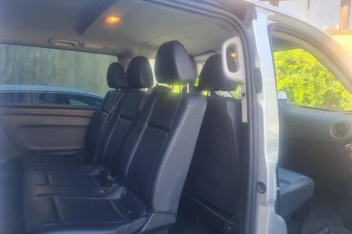Private Transfer between Le Bourget Airport and Orly in Paris