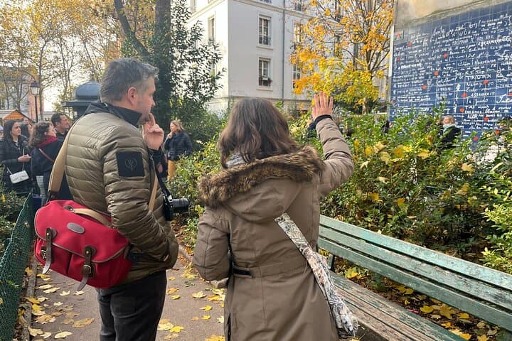 Learn the art of street photography in the heart of Montmartre!