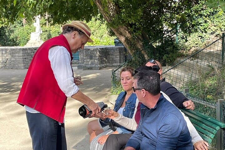 Sparkling wine tasting