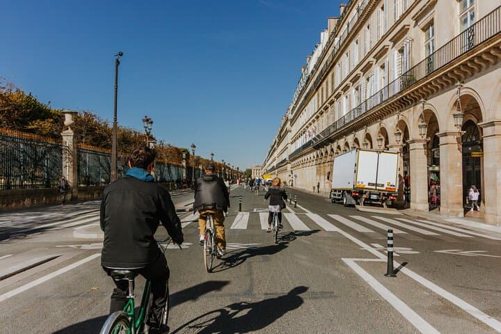 Paris Highlights bike tour