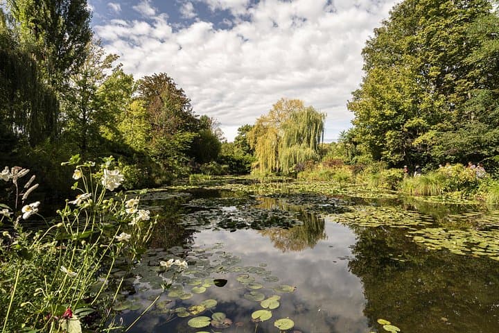 Giverny Monet's Gardens Entrance Ticket with Transport from Paris