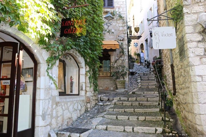 Taste of Provence, Countryside Villages - Half Day Private Tour