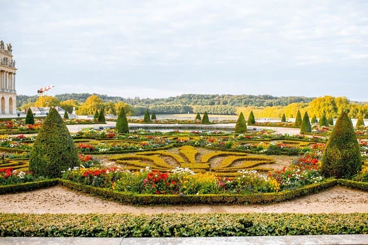 Paris: Versailles Palace with Gardens and Estate Entrance Ticket