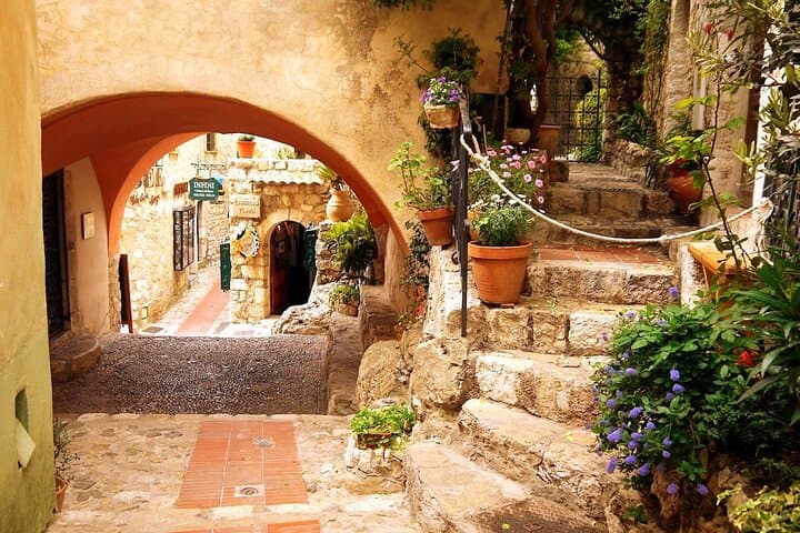 Streets of Eze
