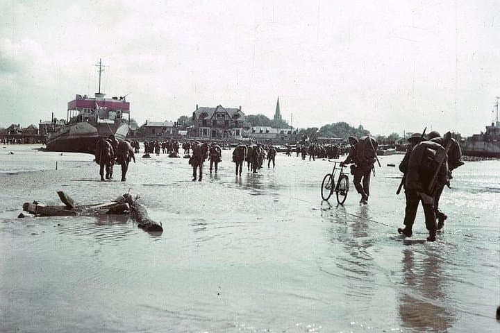 Canadian Infantrymen on Normandy Beaches