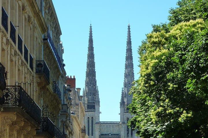 Private Historic Walking Tour in Bordeaux