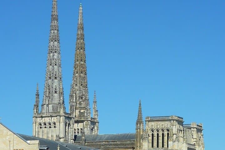 Private Historic Walking Tour in Bordeaux