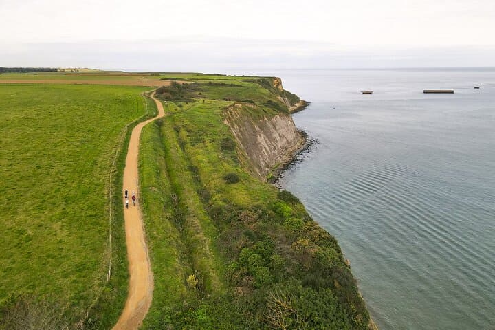 https://media-cdn.tripadvisor.com/media/attractions-splice-spp-720x480/12/4e/f4/40.jpg