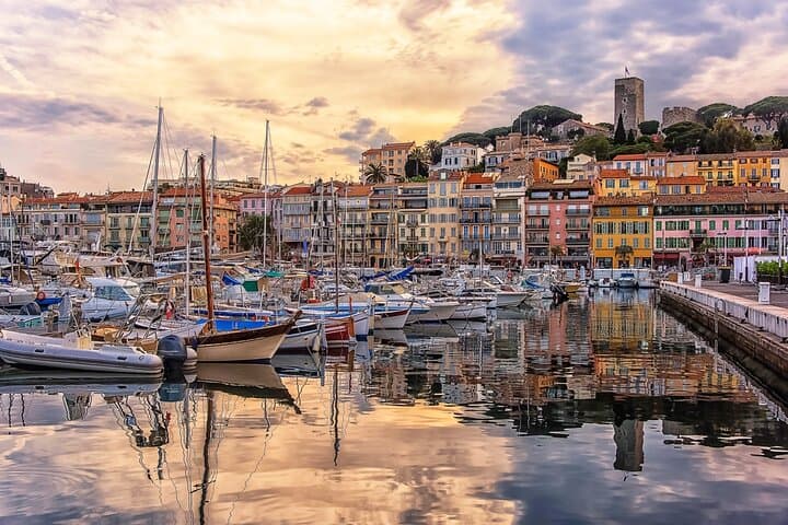 Unforgettable Vintage Bus Tours Along the French Riviera