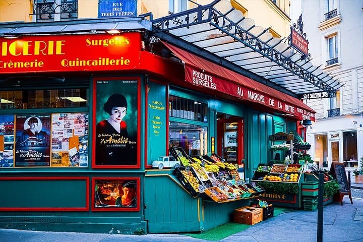Montmartre Marvels Small Group Guided Stroll in Bohemian Paris