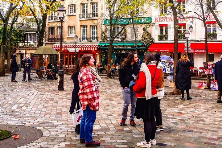 Montmartre Marvels Small Group Guided Stroll in Bohemian Paris