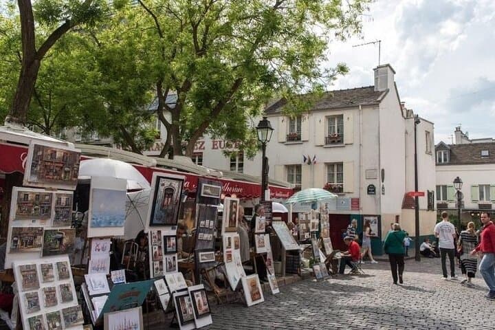 Montmartre GPS App Walking Tour Mobile Game