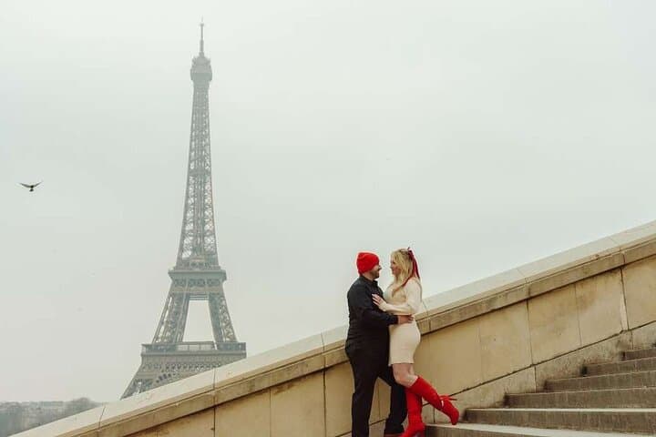 Paris Private Romantic Photoshoot for Couples