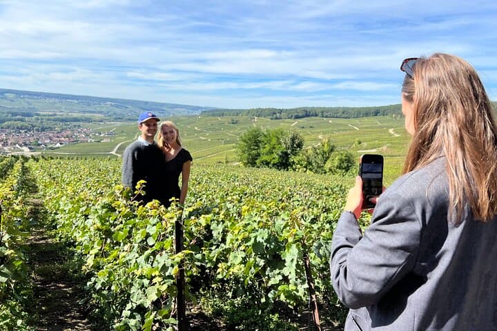 The Connoisseurs from Epernay (Private Half day Champagne Tour)