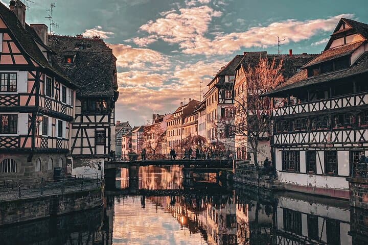 Strasbourg: Food Tour and Old Town Walk