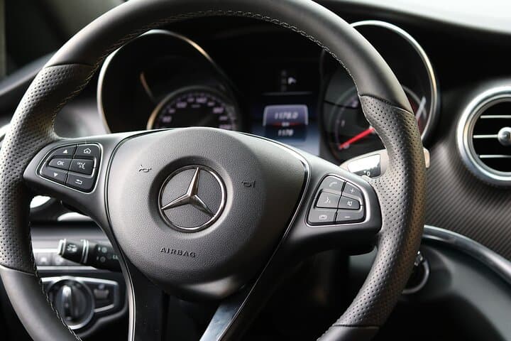 Private Van Transfer from CDG To Airport Beauvais