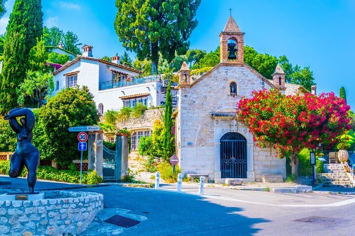 small chapel
Provençal