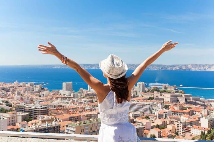 Discover Cassis from Marseille Cruise Port or Hotel by Luxury Van