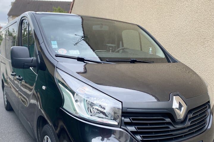 Private transfer from Charles de Gaulle Airport To Disney