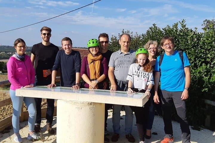 Scenic E-Bike Ride to a Hilltop Village from Toulouse