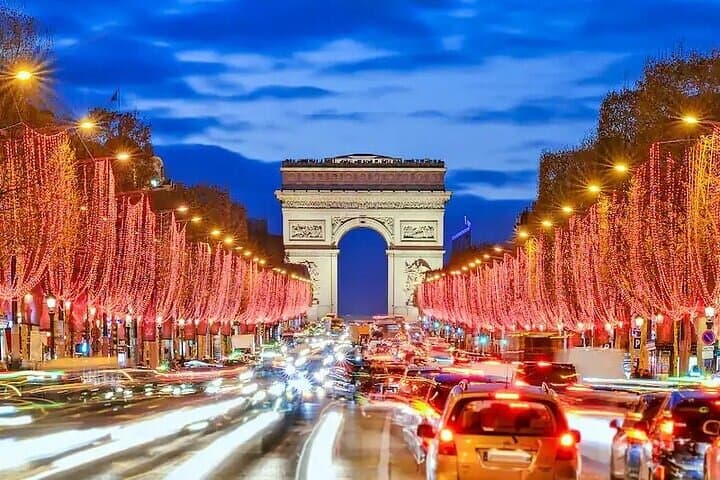 Paris by Yourself with english speaking driver 4 or 8 hr Disposal