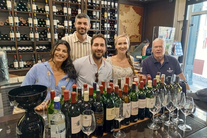Private Bordeaux wine tour with wine pro 8h (up to 7 people)
