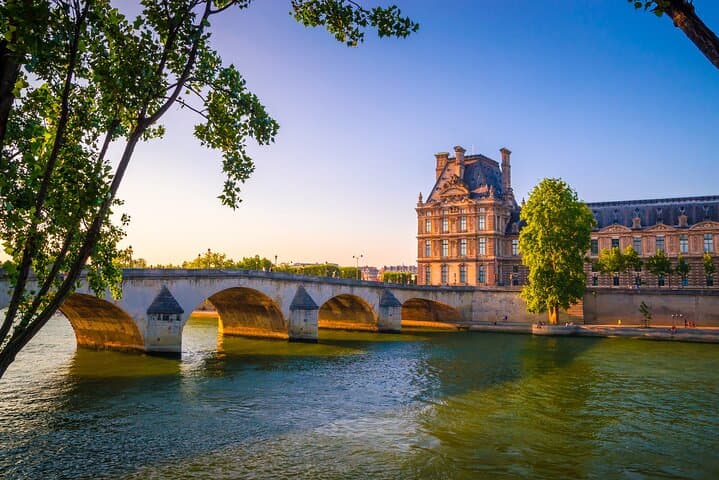 Half Day Private Tour of Paris with a Local