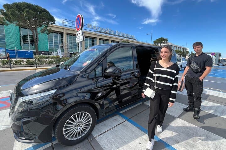 Transfer from the Port to the Airport, Marseille city or AIX TGV