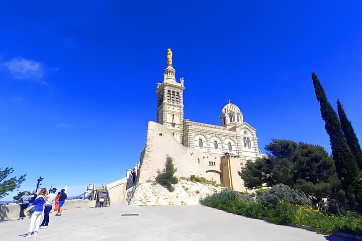 Marseille Guided Tour for 4 Hours with a Bilingual Local Guide
