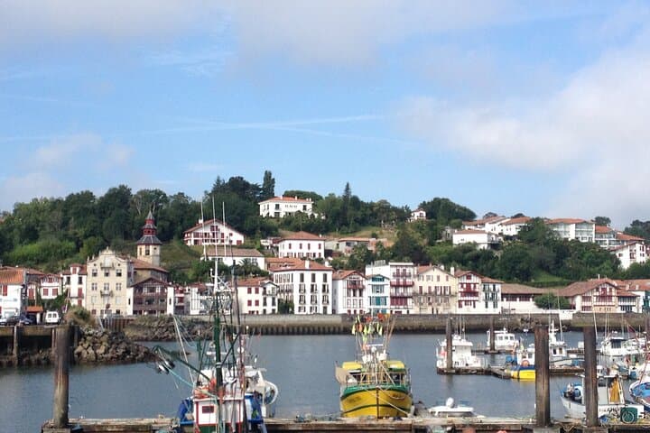 Touristic Transfer Bordeaux to San Sebastian via Biarritz & more