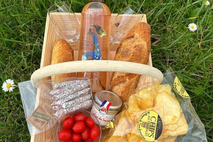 Picnic basket