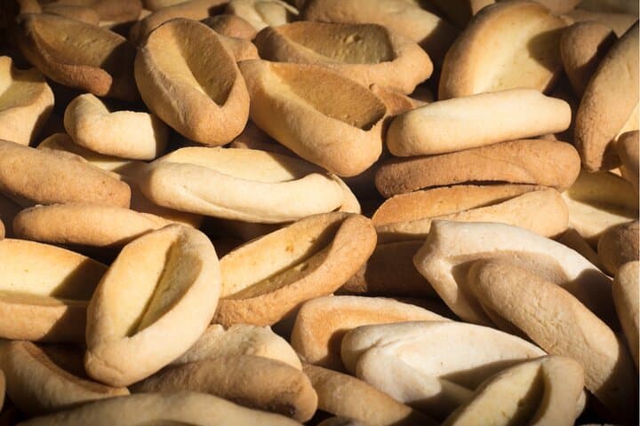 "Navettes" provencal cookies