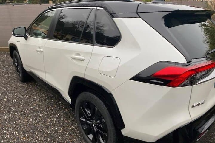 Business class car
Like Toyota RAV4 or BYD SEAL U