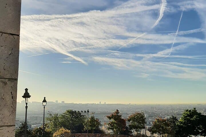 Montmartre and Sacre Cœur Guided Walking Tour in Paris