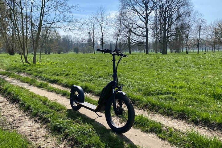Choose your ride or discover independently