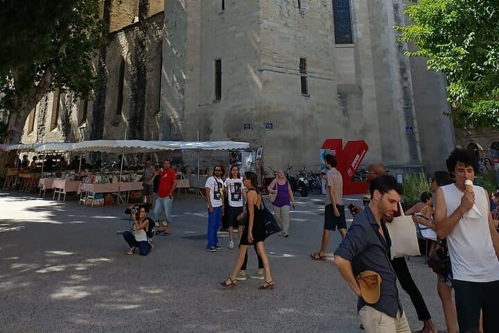 Guided tour of the Historic Center of Avignon