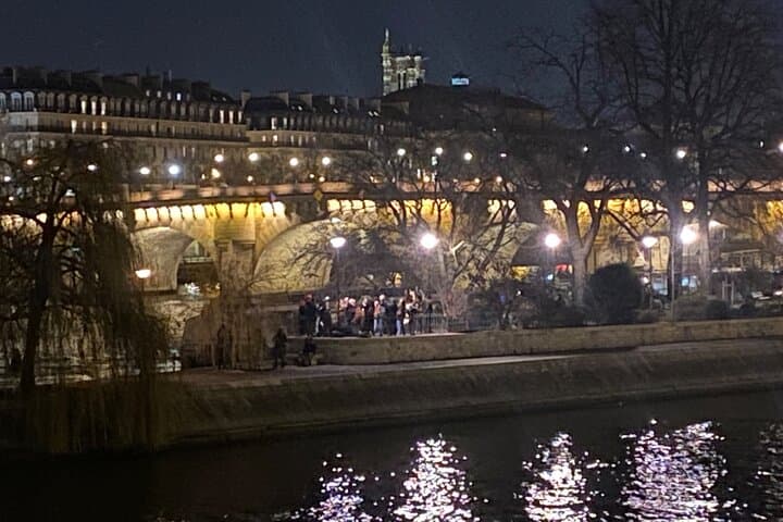 Private electric bike across the wonders of Paris
