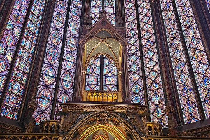 Notre Dame Paris Outdoor Tour with Crypt Entry