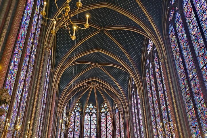 Notre Dame Paris Outdoor Tour with Crypt Entry