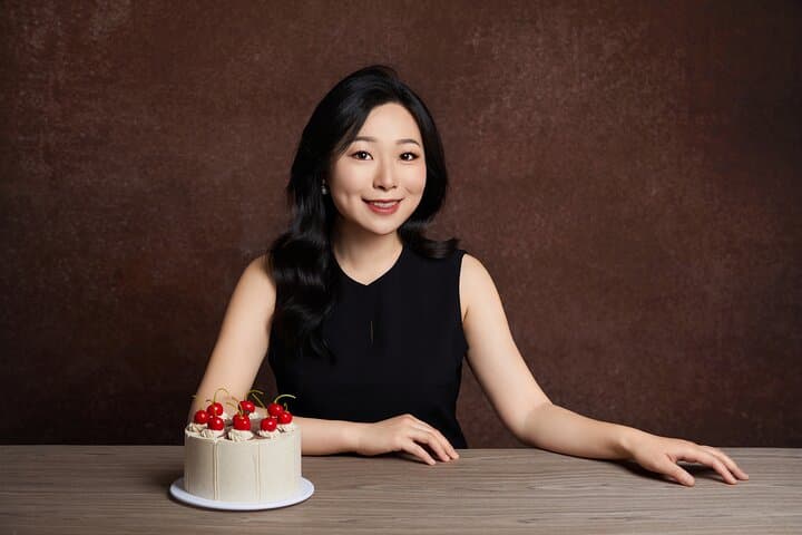 We look forward to meeting you in person and sharing with you all the Sweet Secrets of Paris!