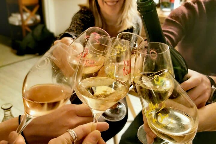 Home wine tasting workshop