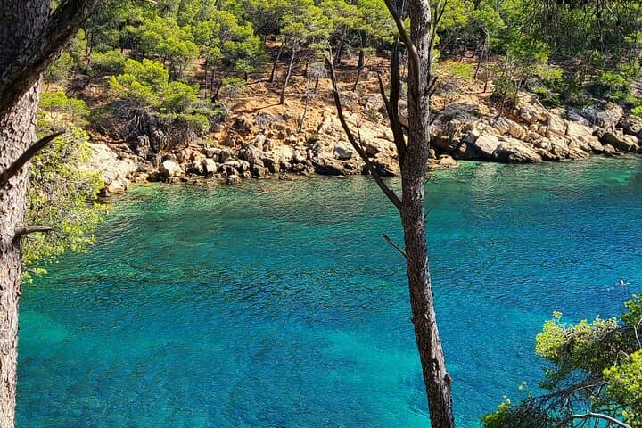 View from height of the private beach of Les Calanques de Port d'Alon.