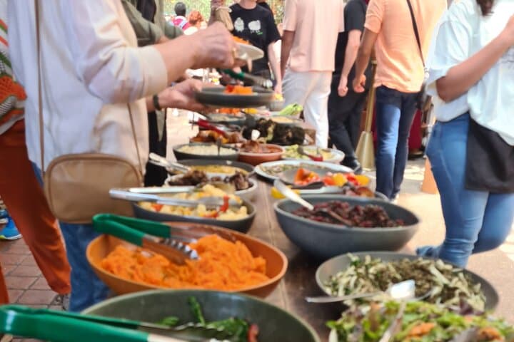 Walking Tour Brunch and Live Jazz in Belleville