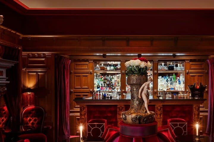 Erotic Tour and Language Workshop in Paris