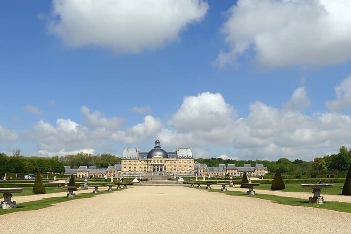 Private Day Trip: Vaux-le-Vicomte from Paris with Transfer